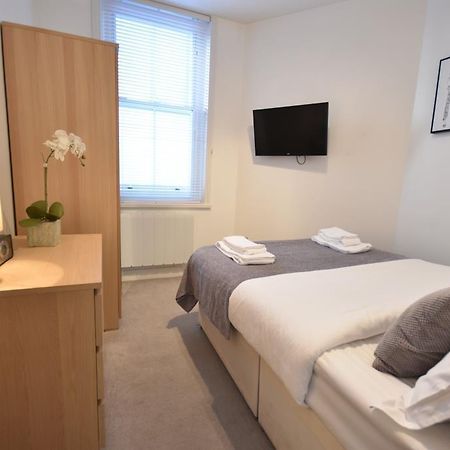 Apt 2, Soho Apartments 1St Floor By Indigo Flats Londra Esterno foto
