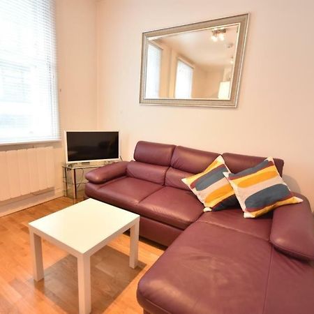 Apt 2, Soho Apartments 1St Floor By Indigo Flats Londra Esterno foto